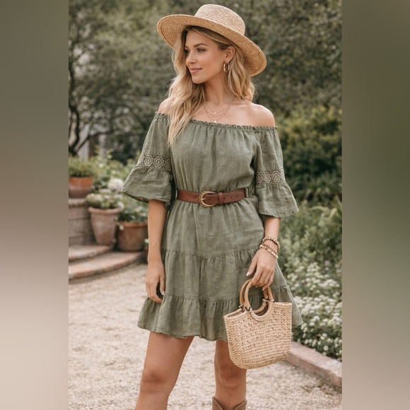 Terzo Millennio Dresses & Skirts - Adorable Olive Green Dress with Lace Accents